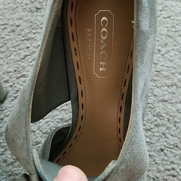 Authentic New Coach Heel Platforms - Picture 2 of 3